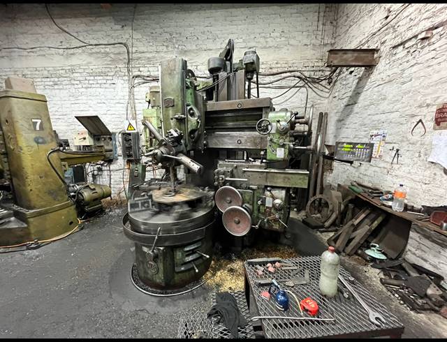 1,400M² WORKSHOP FOR SALE IN VULCANIA
